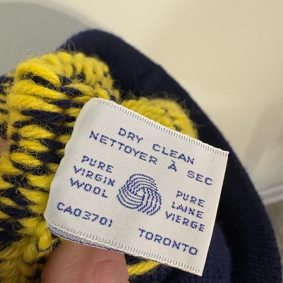 Rare Vintage Merril Lynch logo Murray Merkley 100 virgin wool winter toque Pom - Picture 5 of 5